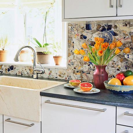 Bright elements in the kitchen